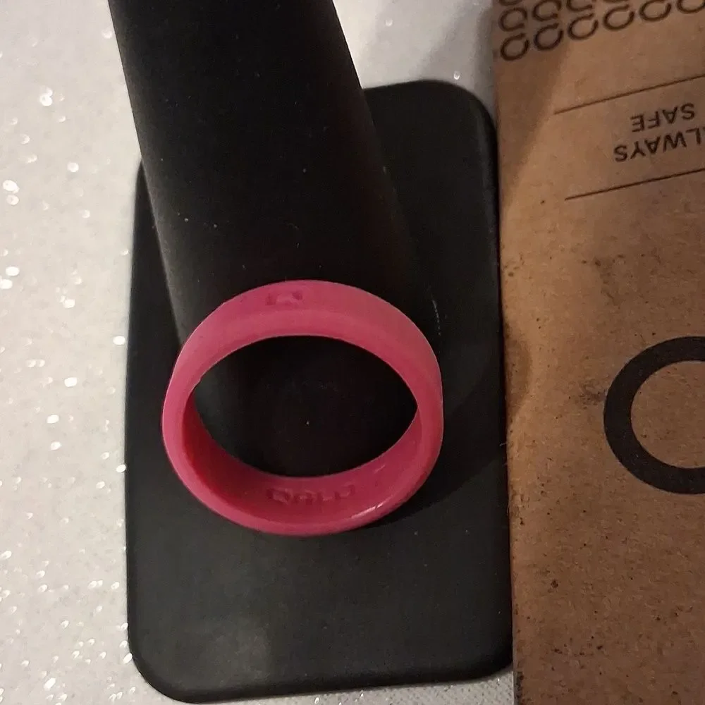 Qalo silicone neon